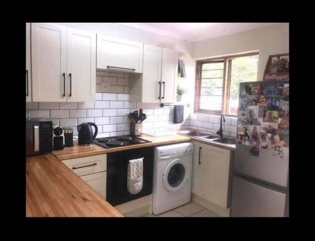 2 BEDROOM APARTMENT FOR SALE IN SUNNINGHILL